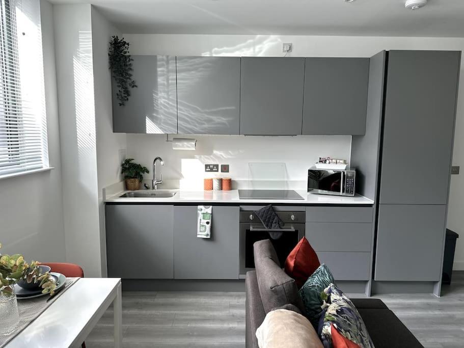 Studio Apartment In Milton Keynes Eksteriør billede